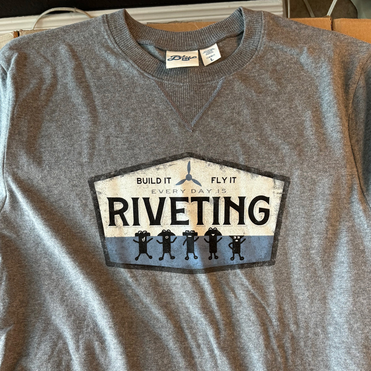 Ultra soft unisex t-shirt build it fly it every day is riveting
