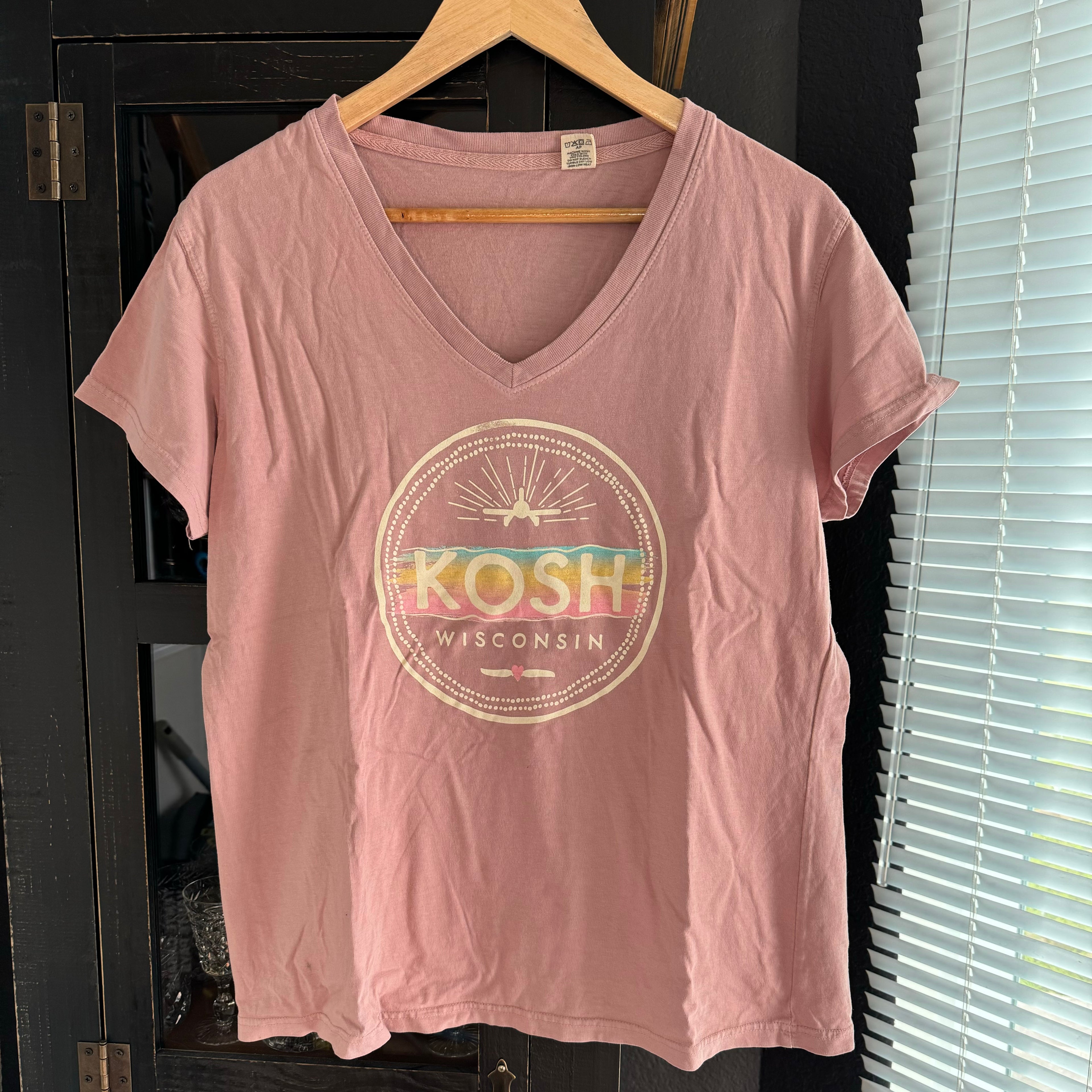 Oshkosh KOSH ladies t-shirt with airplane and propeller